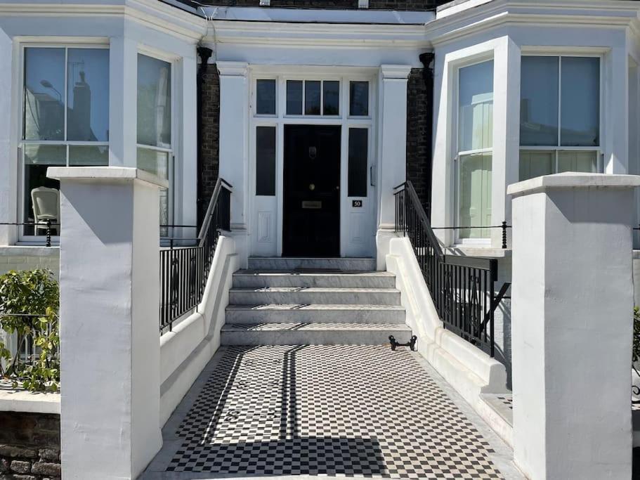 Stylish 3-Bedroom Flat In Kensington Londres Exterior foto